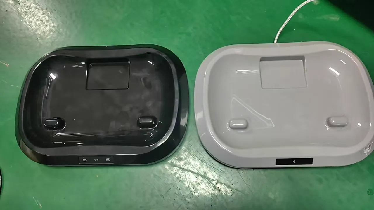 Rechargeable and USB-powered CWF-W1 base comparison